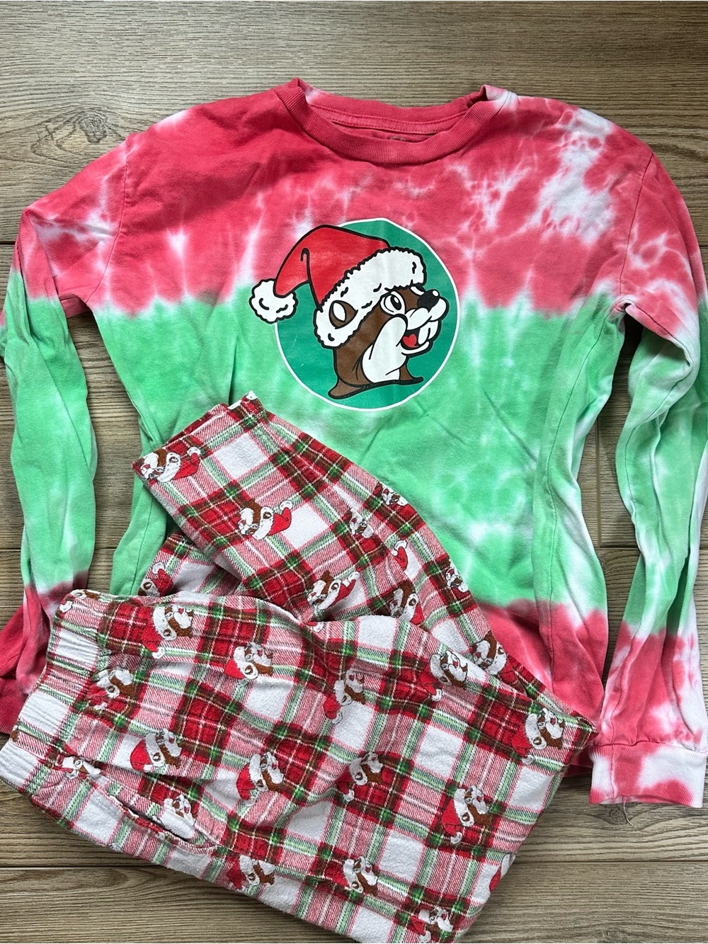Buc-ee’s Kids Holiday Tie-Dye Pajama Set - Red & Green